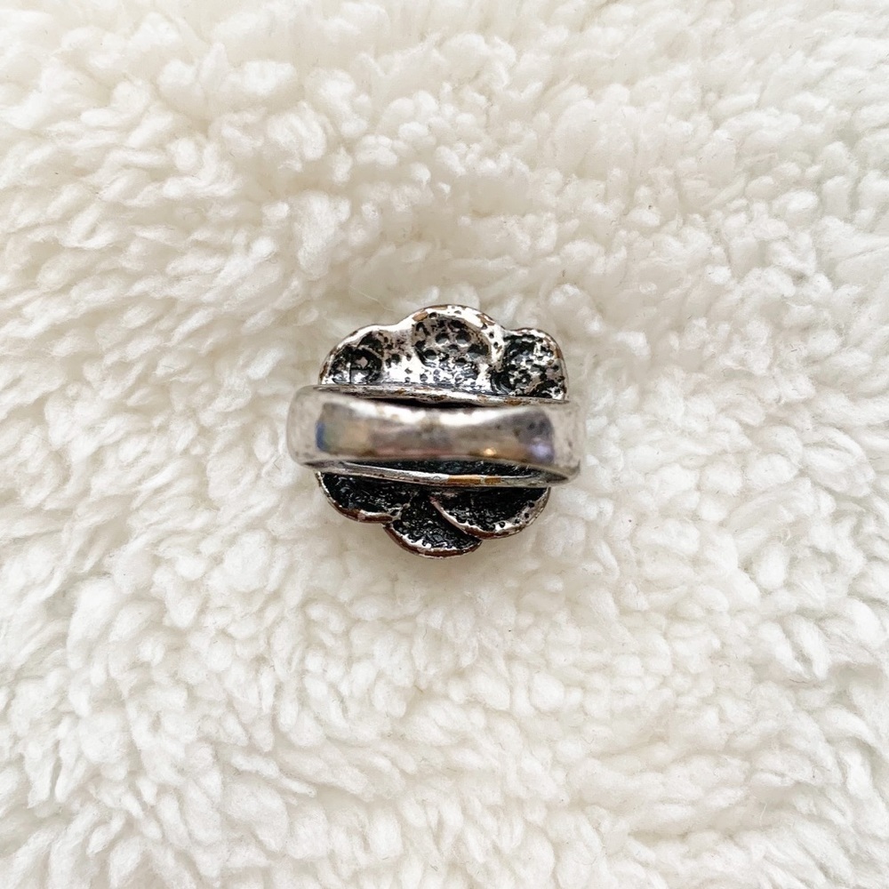 Rustic rose ring🌹 - Picture 3 of 5